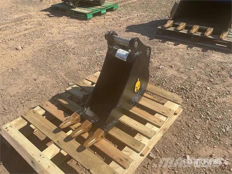Dynamic Entities 12 in Digging Excavator Bucket - Fits Cat Skovle