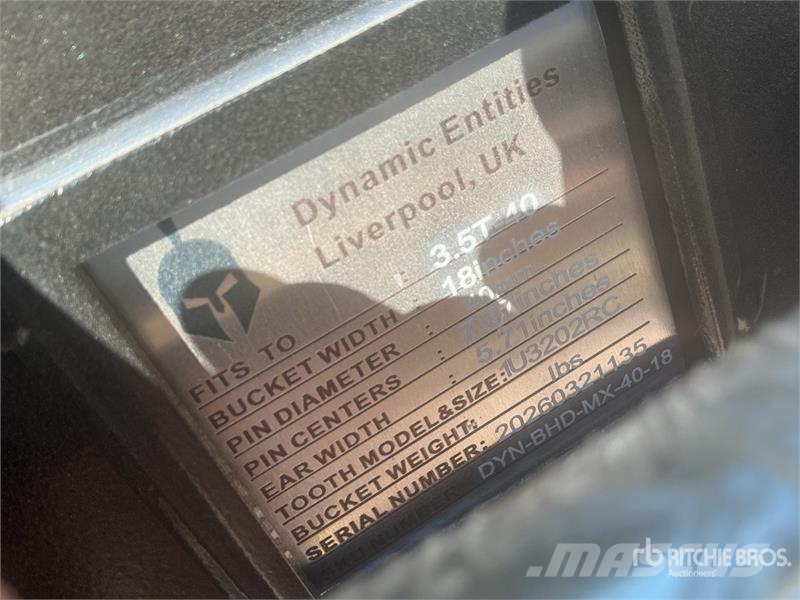 Dynamic Entities 18 in Digging Excavator Bucket - Fits Cat Skovle