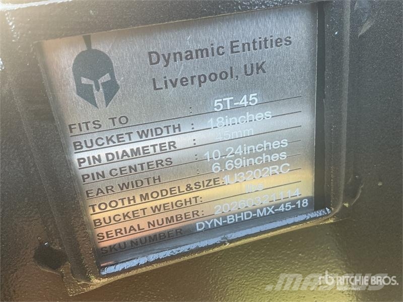 Dynamic Entities 18 in Digging Excavator Bucket - Fits Cat Skovle