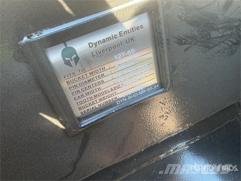 Dynamic Entities 24 in Digging Excavator Bucket - Fits Cat Skovle