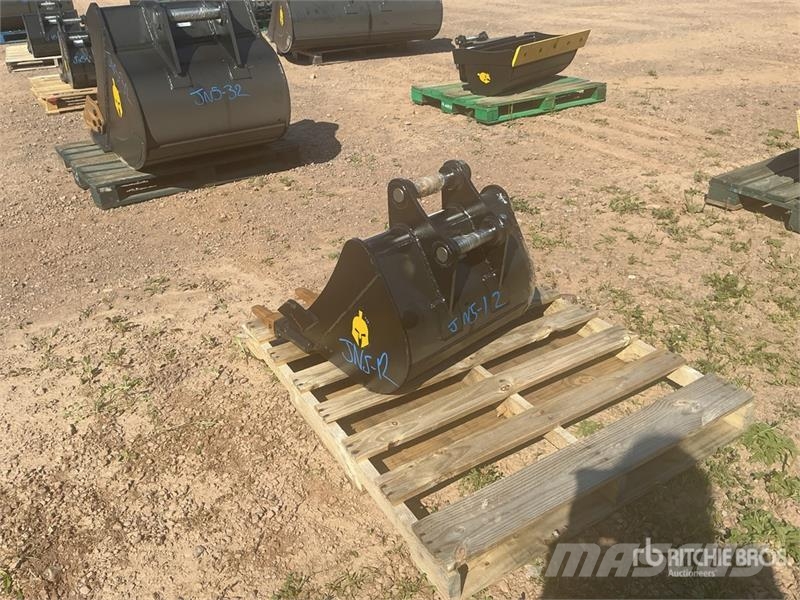 Dynamic Entities 24 in Digging Excavator Bucket - Fits Cat Skovle