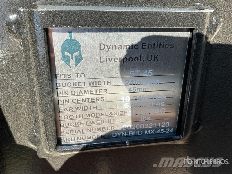 Dynamic Entities 24 in Digging Excavator Bucket - Fits Cat Skovle