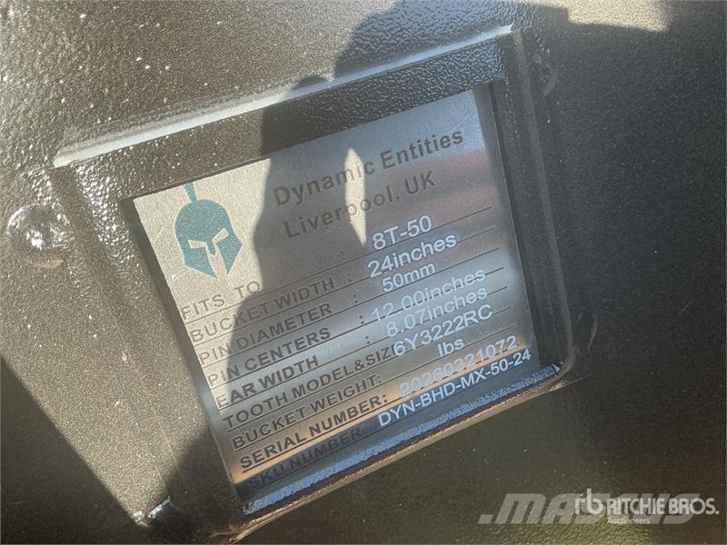 Dynamic Entities 24 in Digging Excavator Bucket - Fits Cat Skovle