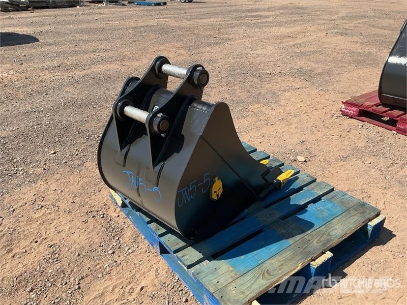 Dynamic Entities 24 in Digging Excavator Bucket - Fits Cat Skovle
