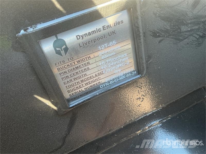 Dynamic Entities 24 in Digging Excavator Bucket - Fits Cat Skovle