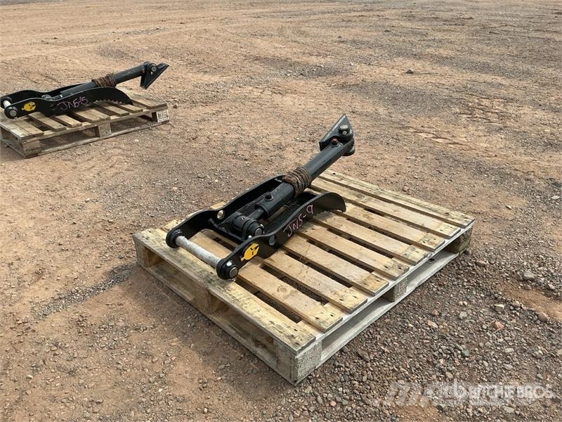 Dynamic Entities 30 in Excavator Thumb - Fits Cat 303/303. Skovle