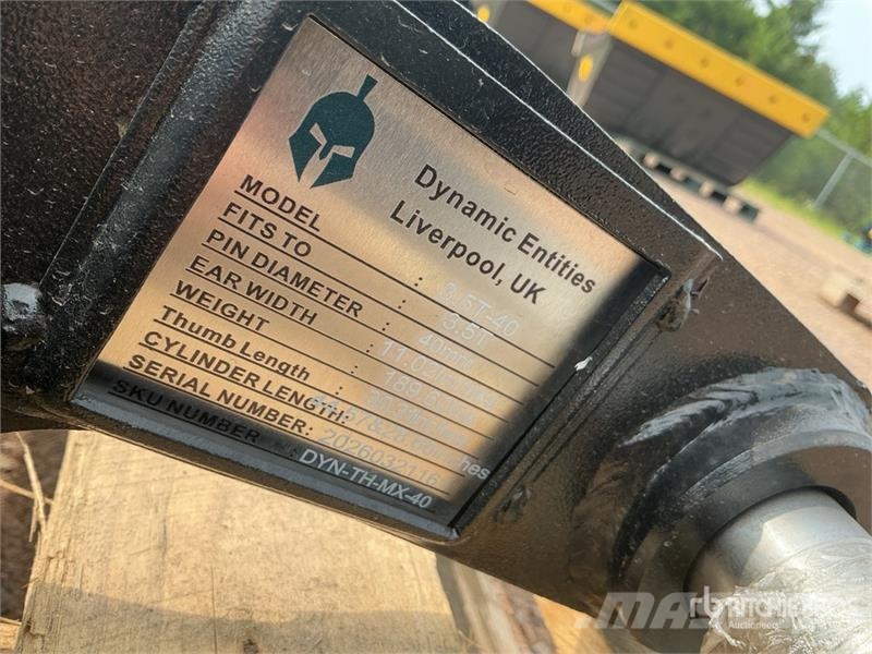 Dynamic Entities 30 in Excavator Thumb - Fits Cat 303/303. Skovle