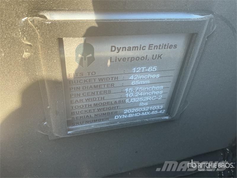 Dynamic Entities 42 in Digging Excavator Bucket - Fits Cat Skovle