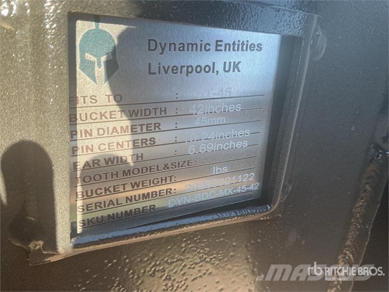 Dynamic Entities 42 in Cleanup Excavator Bucket - Fits Cat Skovle