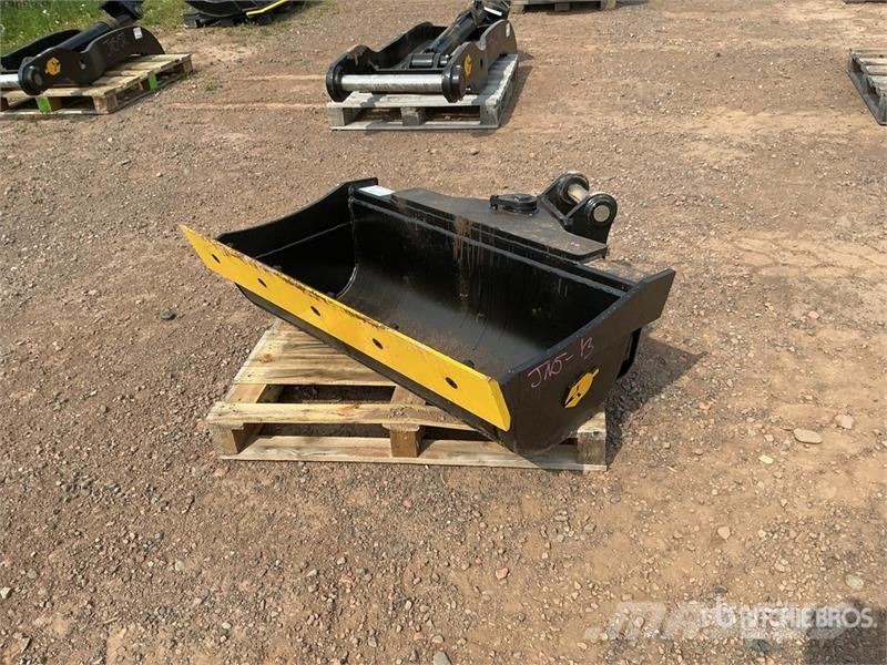 Dynamic Entities 42 in Tilting Excavator Bucket - Fits Cat Skovle