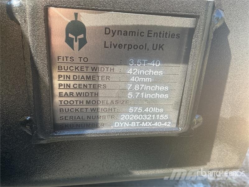 Dynamic Entities 42 in Tilting Excavator Bucket - Fits Cat Skovle
