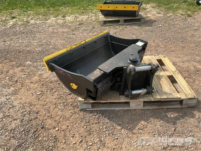 Dynamic Entities 42 in Tilting Excavator Bucket - Fits Cat Skovle
