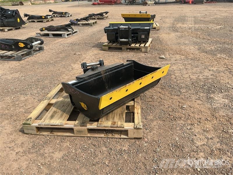 Dynamic Entities 42 in Tilting Excavator Bucket - Fits Cat Skovle