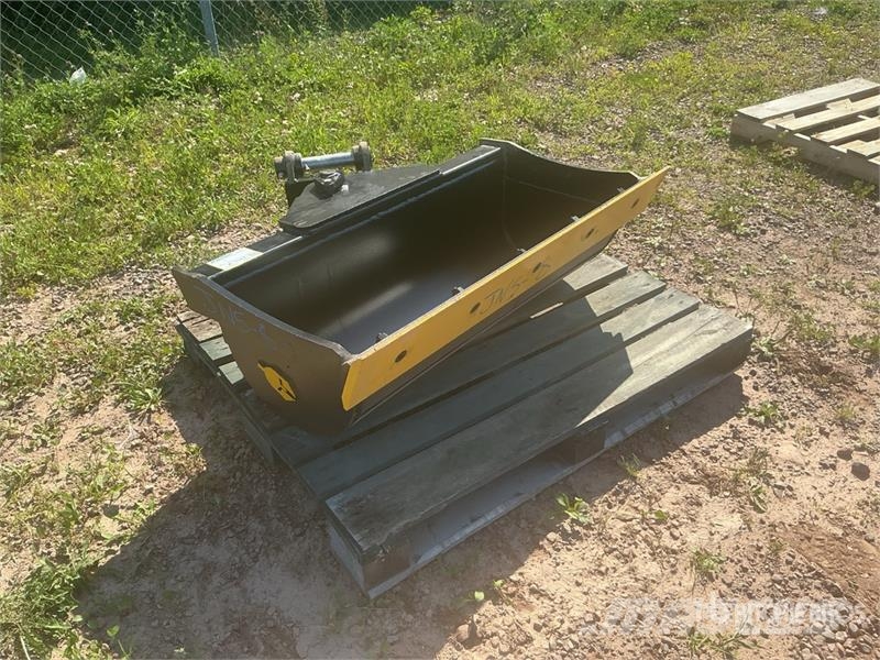 Dynamic Entities 42 in Tilting Excavator Bucket - Fits Cat Skovle