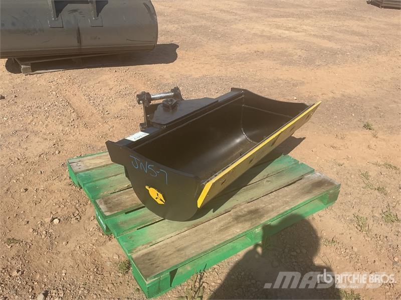 Dynamic Entities 42 in Tilting Excavator Bucket - Fits Cat Skovle