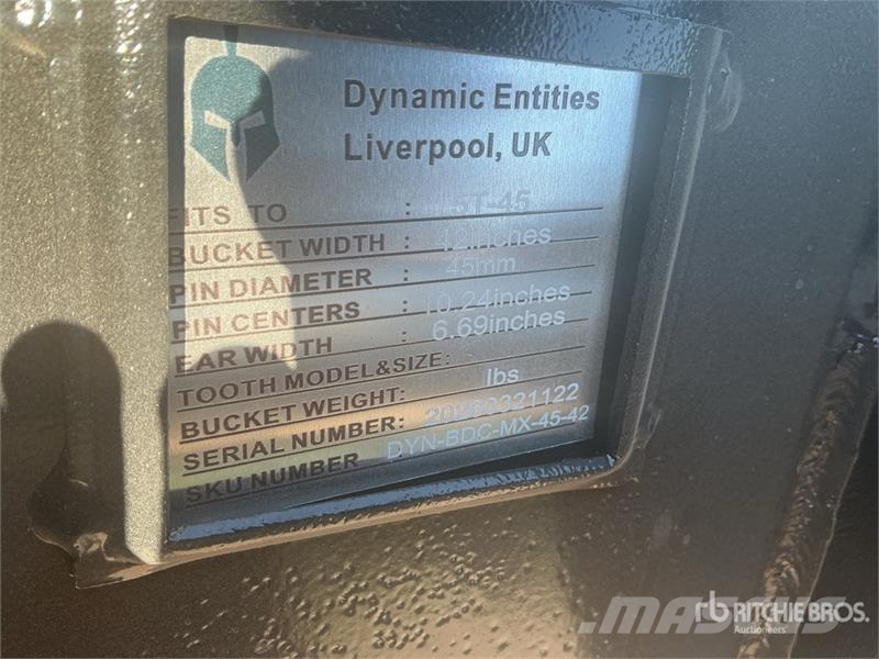 Dynamic Entities 42 in Cleanup Excavator Bucket - Fits Cat Skovle