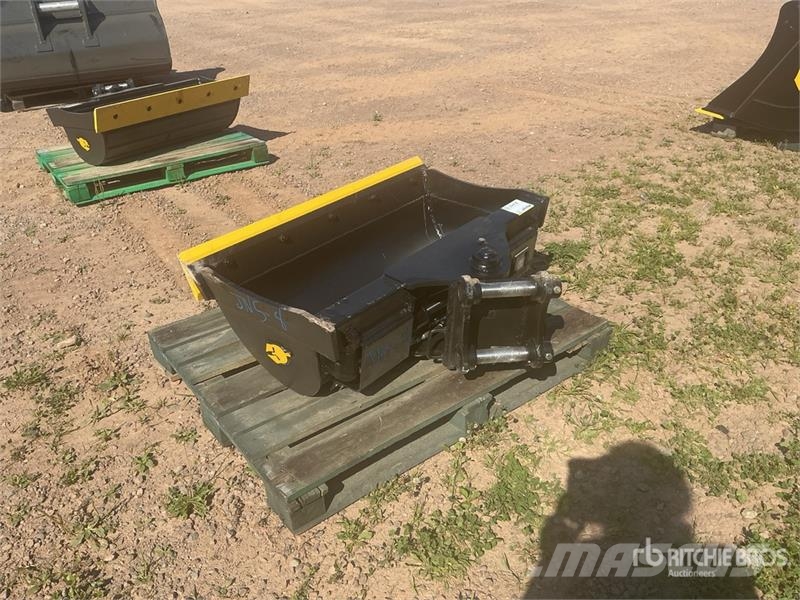 Dynamic Entities 42 in Tilting Excavator Bucket - Fits Cat Skovle