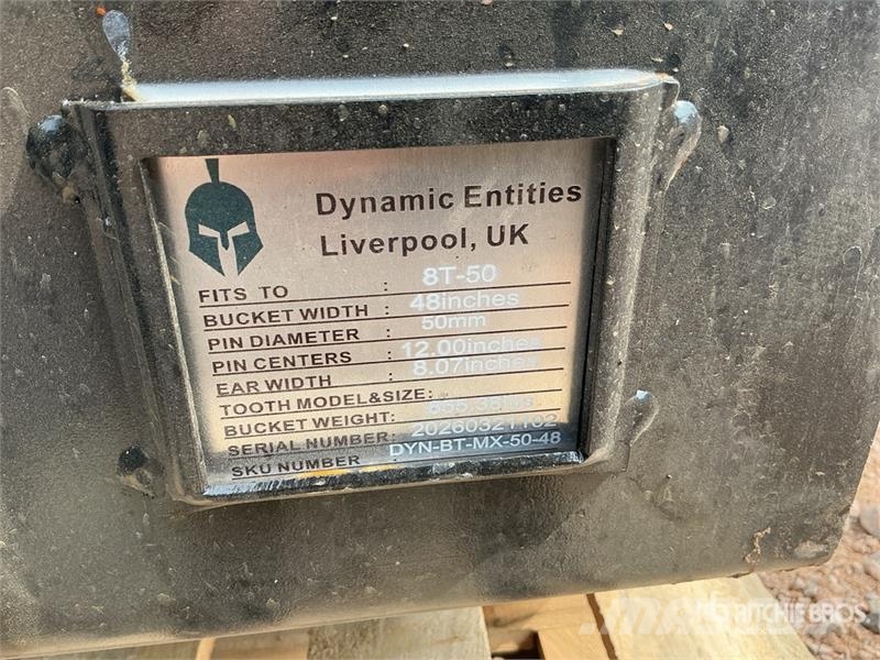 Dynamic Entities 48 in Tilting Excavator Bucket - Fits Cat Skovle