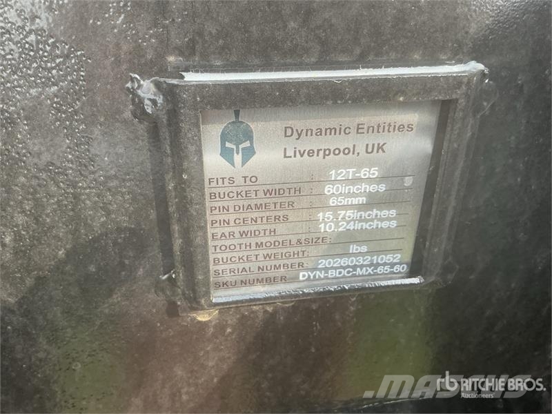 Dynamic Entities 60 in Q/C Cleanup Excavator Bucket - Fits Skovle