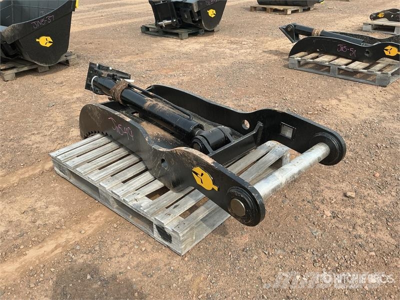 Dynamic Entities 70 in Excavator Thumb - Fits Cat 320/321/ Skovle