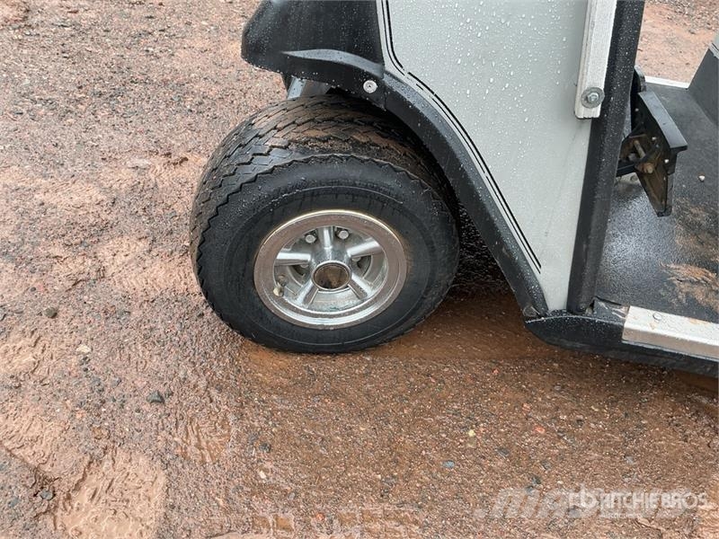 E-Z-GO Golf Cart Golfikärud