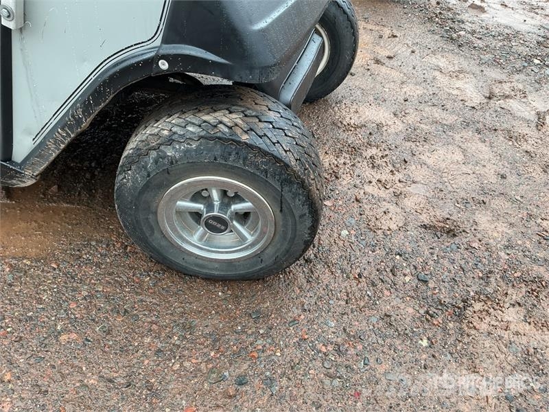 E-Z-GO Golf Cart Golfikärud