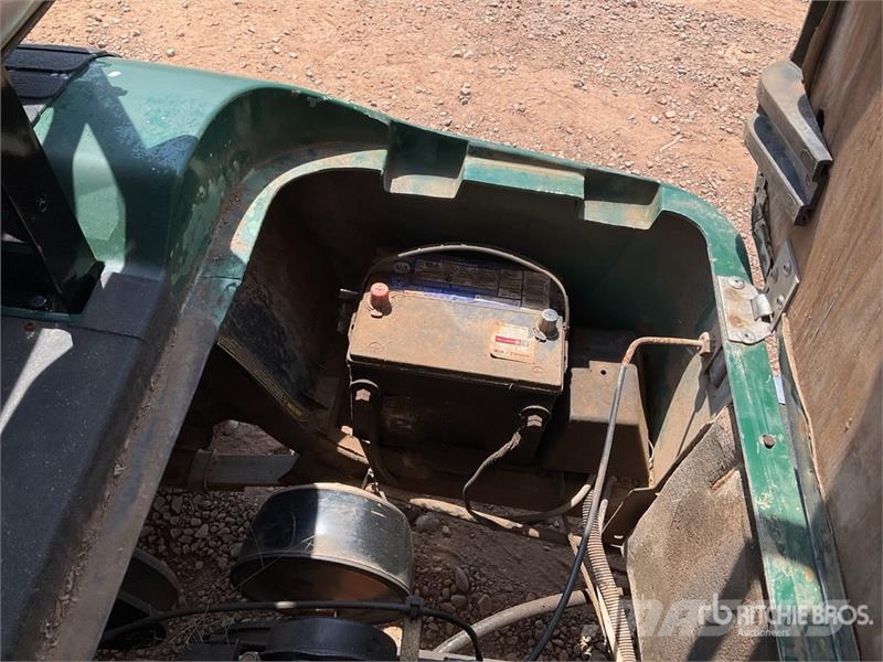 E-Z-GO Golf Cart (Inoperable) Carros de golfe