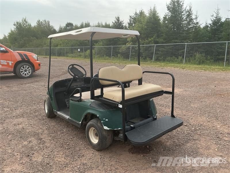 E-Z-GO Golf Cart (Inoperable) Carros de golfe