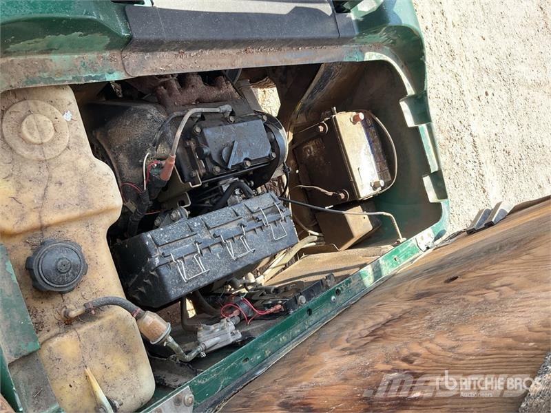 E-Z-GO Golf Cart (Inoperable) Carros de golfe