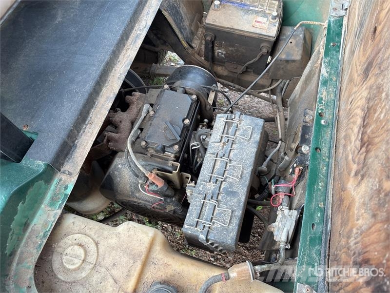 E-Z-GO Golf Cart (Inoperable) Carros de golfe