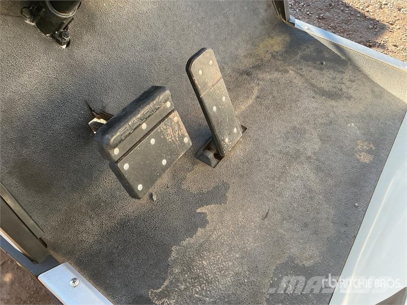E-Z-GO Golf Cart (Inoperable) Masinute Golf