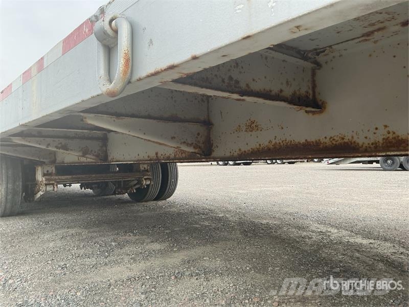 Eager Beaver 18160 lb 27 ft T/A Flatbed Trailer Plataforma plana/laterales abatibles