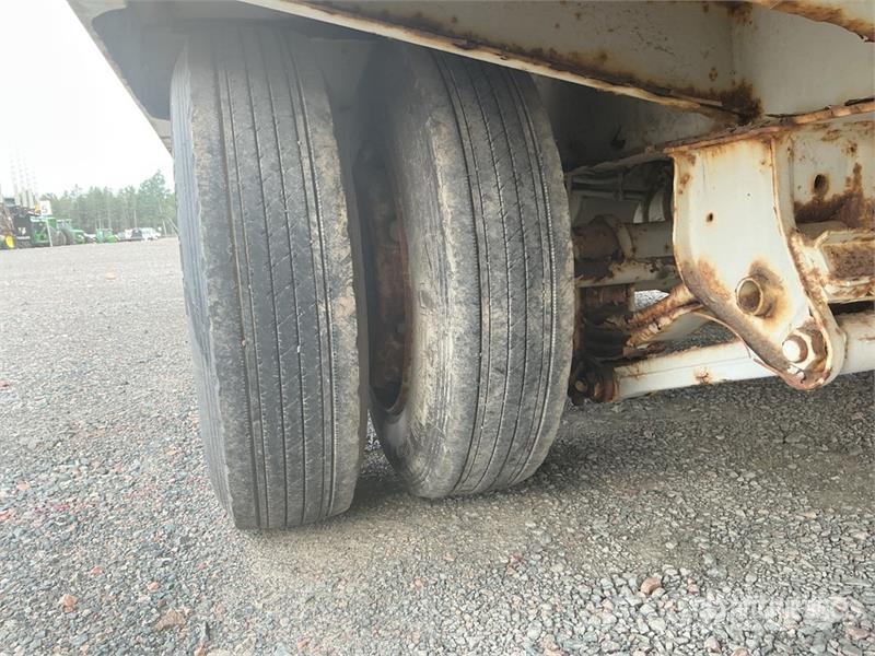 Eager Beaver 18160 lb 27 ft T/A Flatbed Trailer Plataforma plana/laterales abatibles