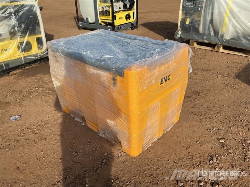 EMC DFT116 116 gal Portable Poly Fuel Tank (Unused) Degvielas un piedevu tvertnes