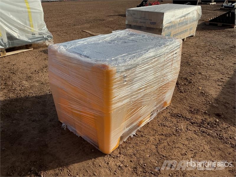 EMC DFT116 116 gal Portable Poly Fuel Tank (Unused) Degvielas un piedevu tvertnes