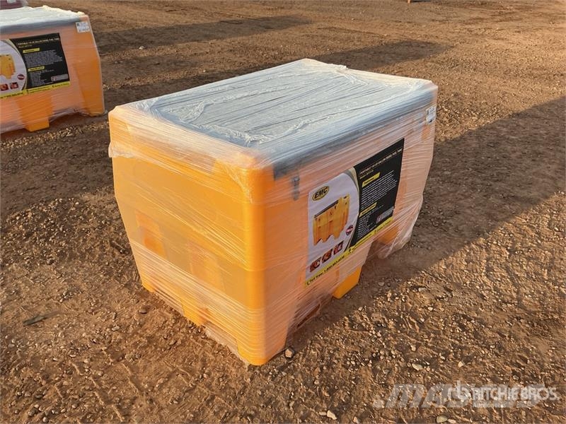 EMC DFT116 116 gal Portable Poly Fuel Tank (Unused) Fuel and additive tanks