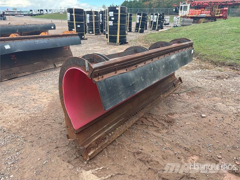 Everest 10 ft 2 Way Snow Plow - Fits Truck スノーブレードとプラウ