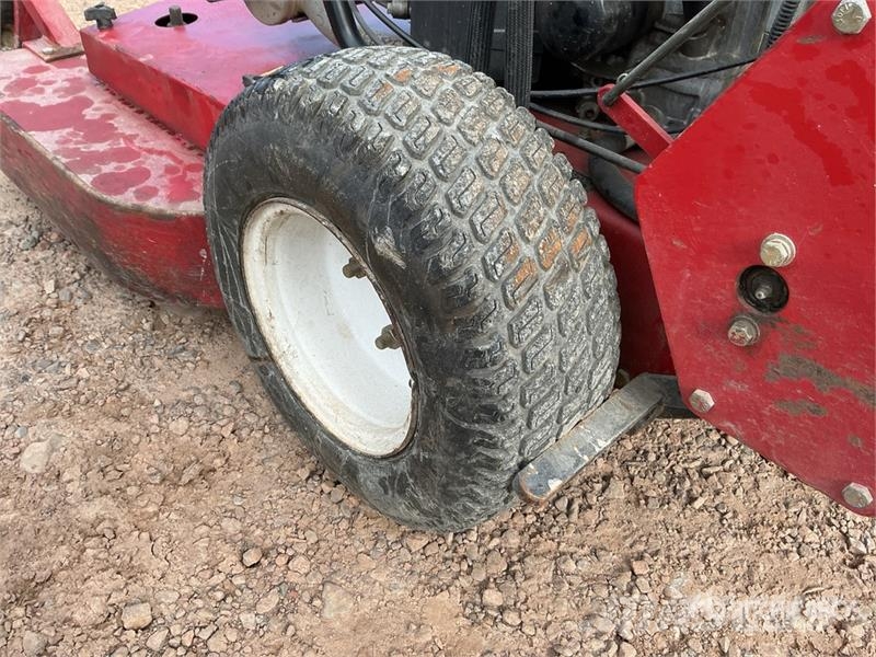 Exmark Walk-Behind Lawn Mower ركوب الحشائش