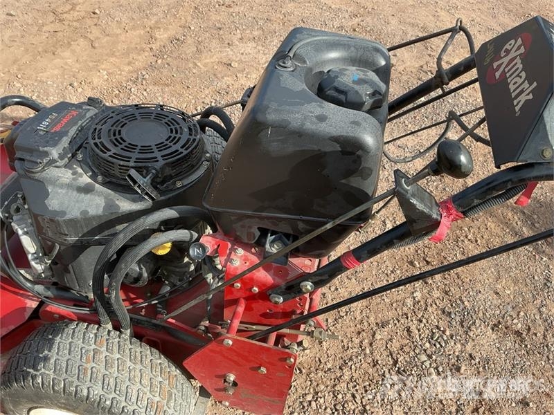Exmark Walk-Behind Lawn Mower ركوب الحشائش