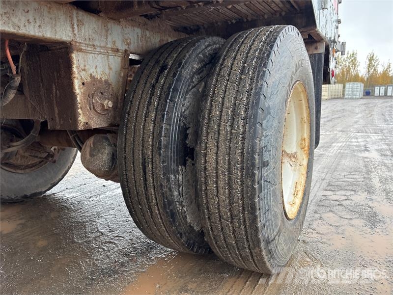 Fericar REM-PMD53-3 53 ft x 102 in Tri/A Moving Fl Wood chip trailers