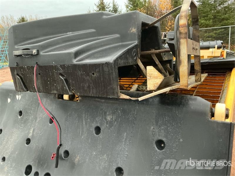Fisher Poly Caster 1.5 Cu YD Salt Spreader Sand- und Salzstreuer