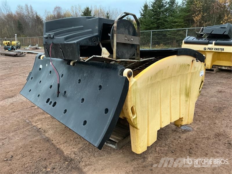 Fisher Poly Caster 1.5 Cu YD Salt Spreader Sand- und Salzstreuer
