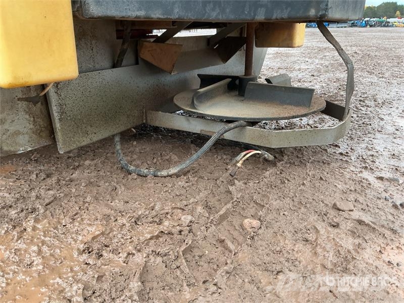 Fisher Poly Caster Salt Spreader - Fits Truck Posipači soli i peska
