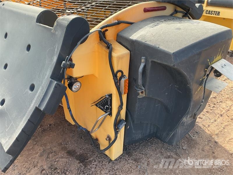 Fisher Poly-Caster Salt Spreader - Fits Truck Sableuse et saleuse