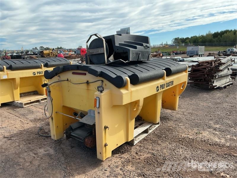 Fisher Poly-Caster Salt Spreader - Fits Truck Sableuse et saleuse