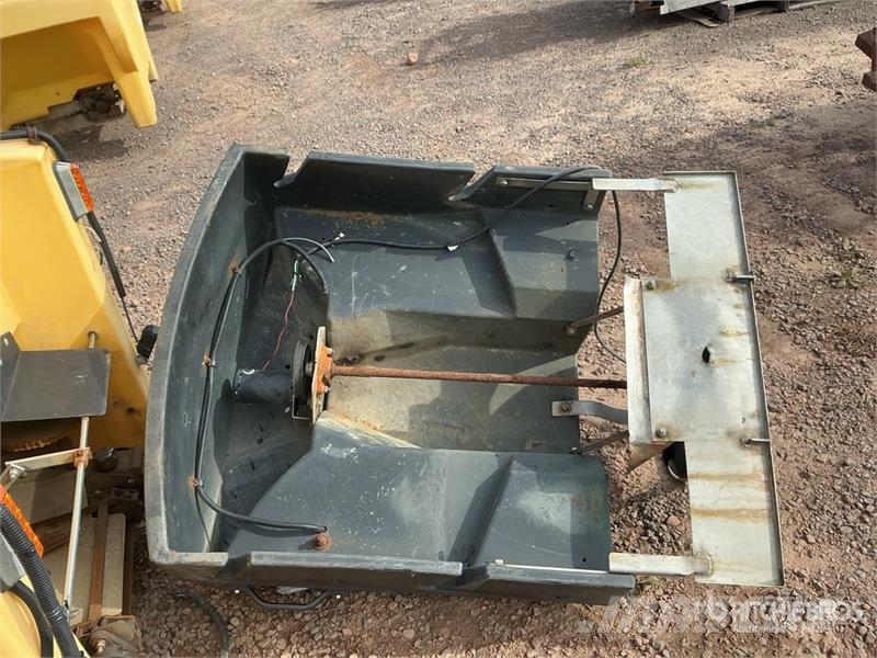 Fisher Polycaster Salt Spreader - Fits Truck Liivapuisturid ja soolapuisturid