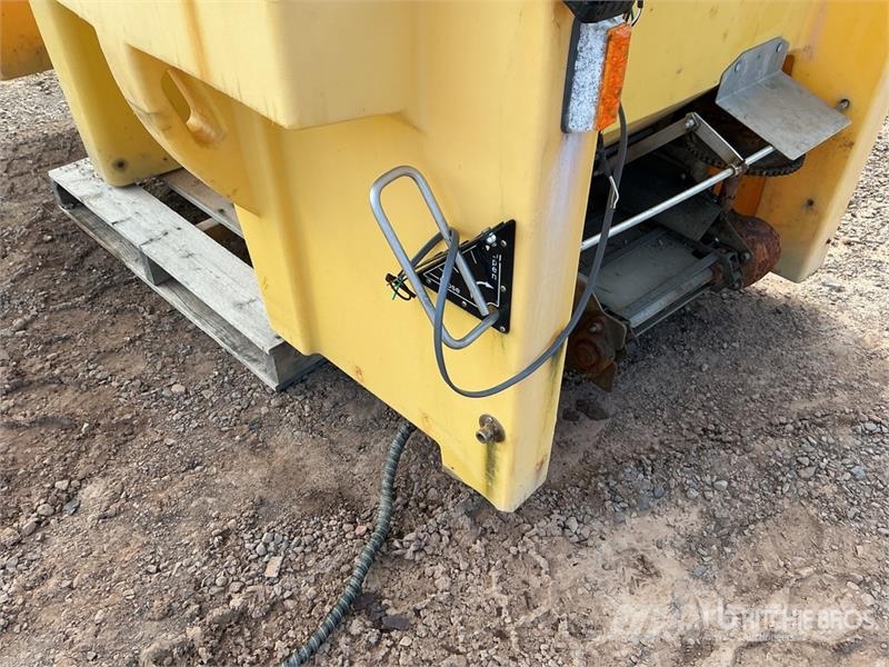 Fisher Polycaster Salt Spreader - Fits Truck Sand- og saltspredere