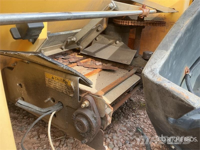 Fisher Polycaster Salt Spreader - Fits Truck Liivapuisturid ja soolapuisturid