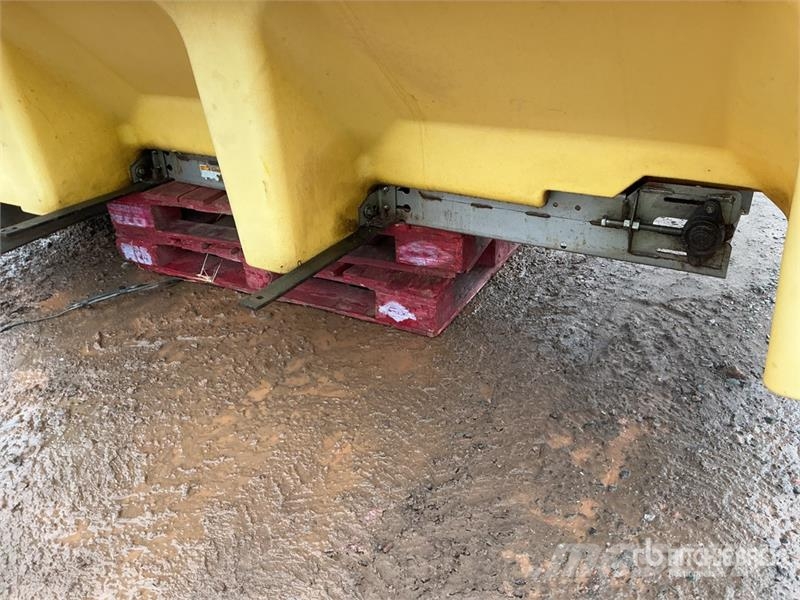 Fisher Polycaster Salt Spreader Posipači soli i peska
