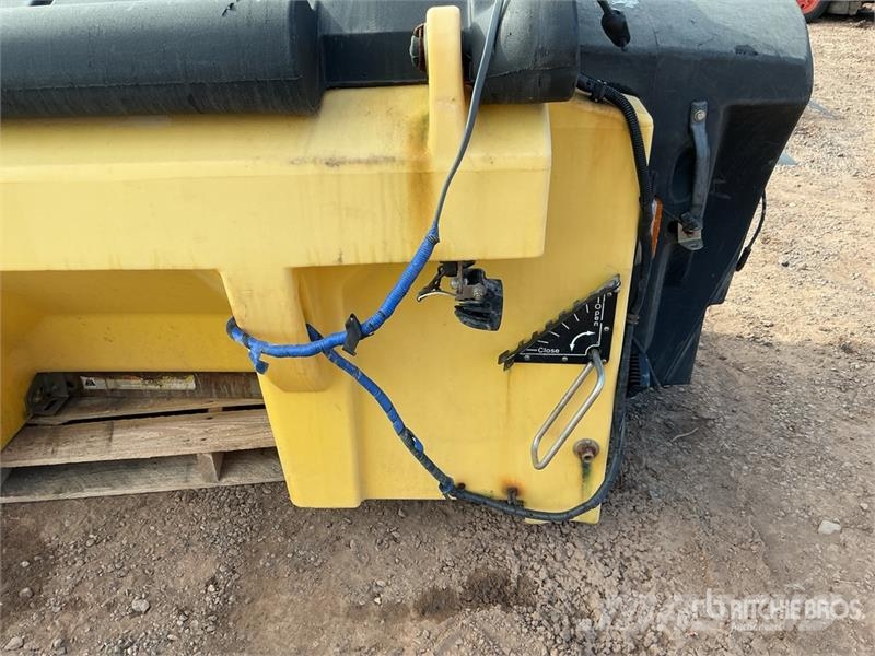 Fisher Polycaster Salt Spreader - Fits Truck Liivapuisturid ja soolapuisturid